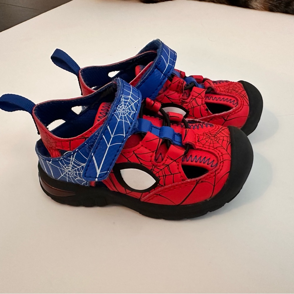 Spider-Man Light-Up Toddler Sandals (Size 7)